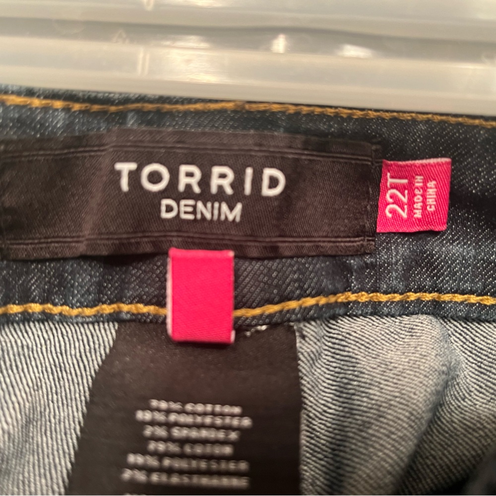22T Torrid Dark Blue Denim Jeans